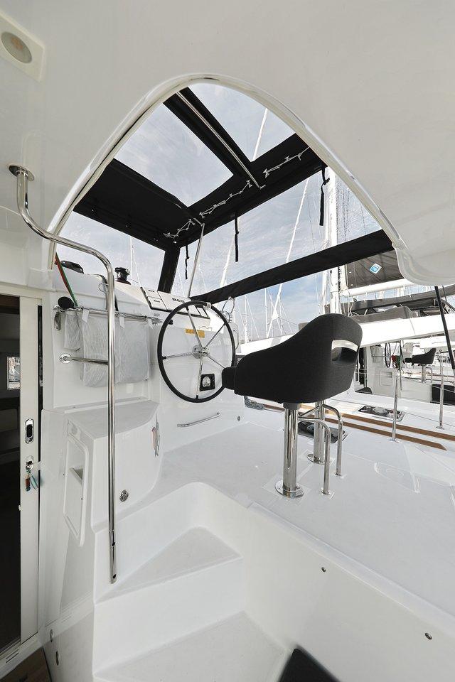 Lagoon 40 - 4 + 2 cab, picture 8