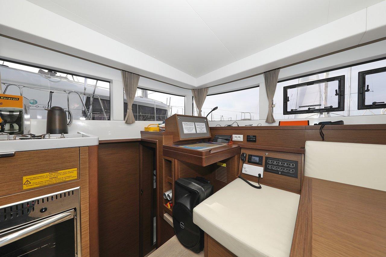 Lagoon 40 - 4 + 2 cab, picture 20