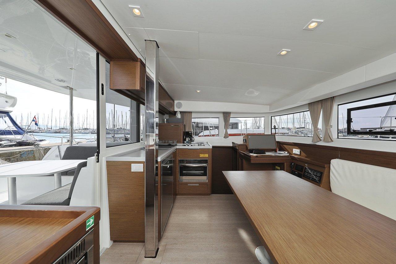 Lagoon 40 - 4 + 2 cab, picture 20