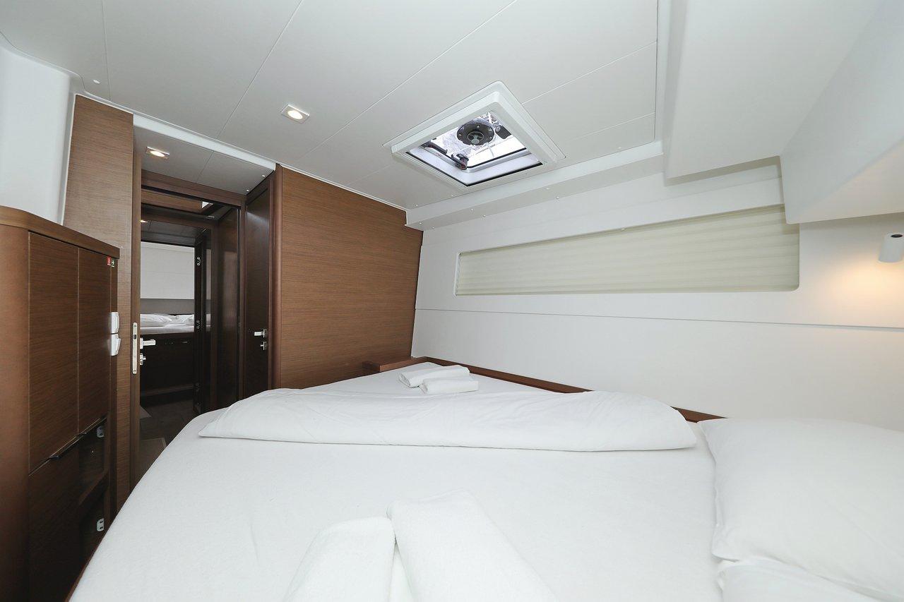 Lagoon 40 - 4 + 2 cab, picture 30