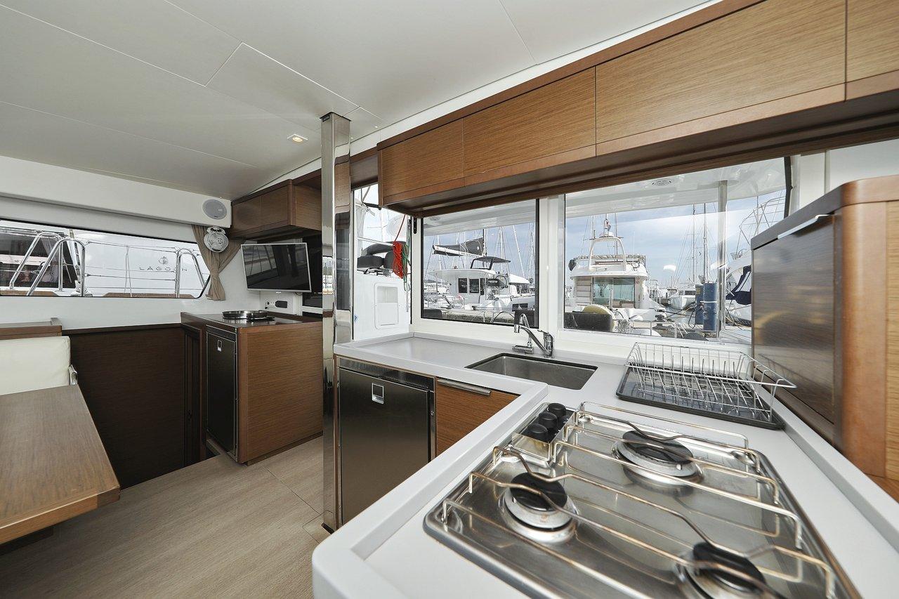 Lagoon 40 - 4 + 2 cab, picture 23