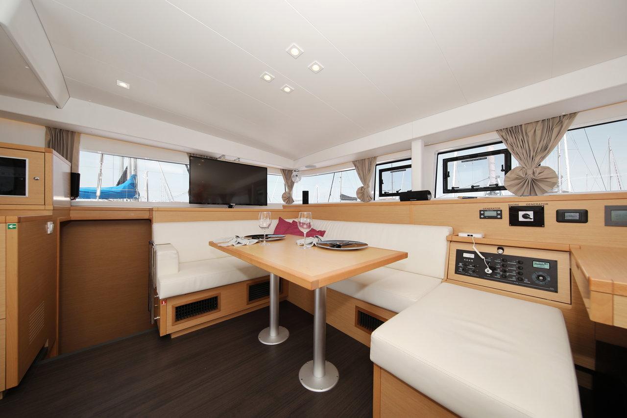 Lagoon 400 S2 - 4 + 2 cab., picture 17