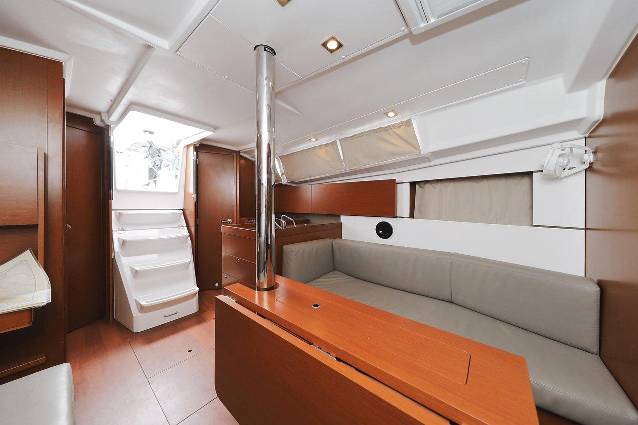 Oceanis 35.1, picture 13