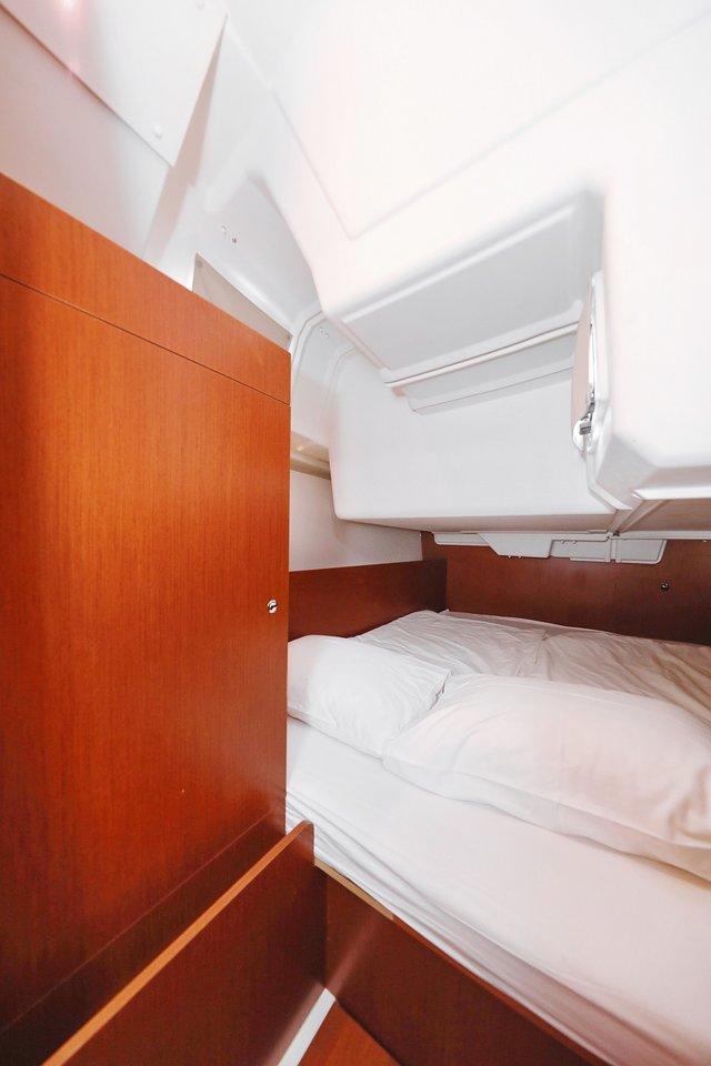 Oceanis 35.1, picture 17