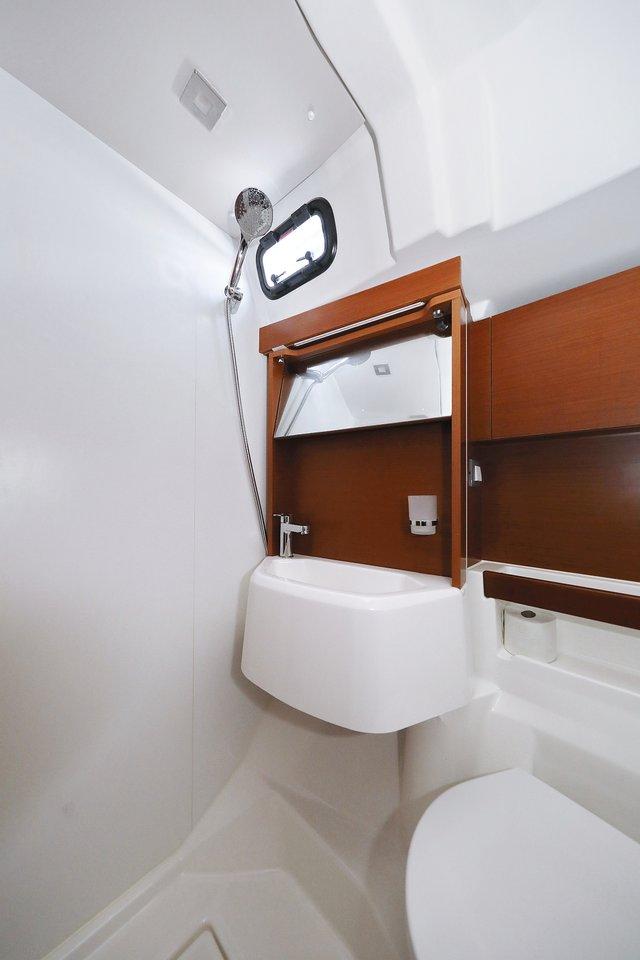 Oceanis 51.1, picture 32