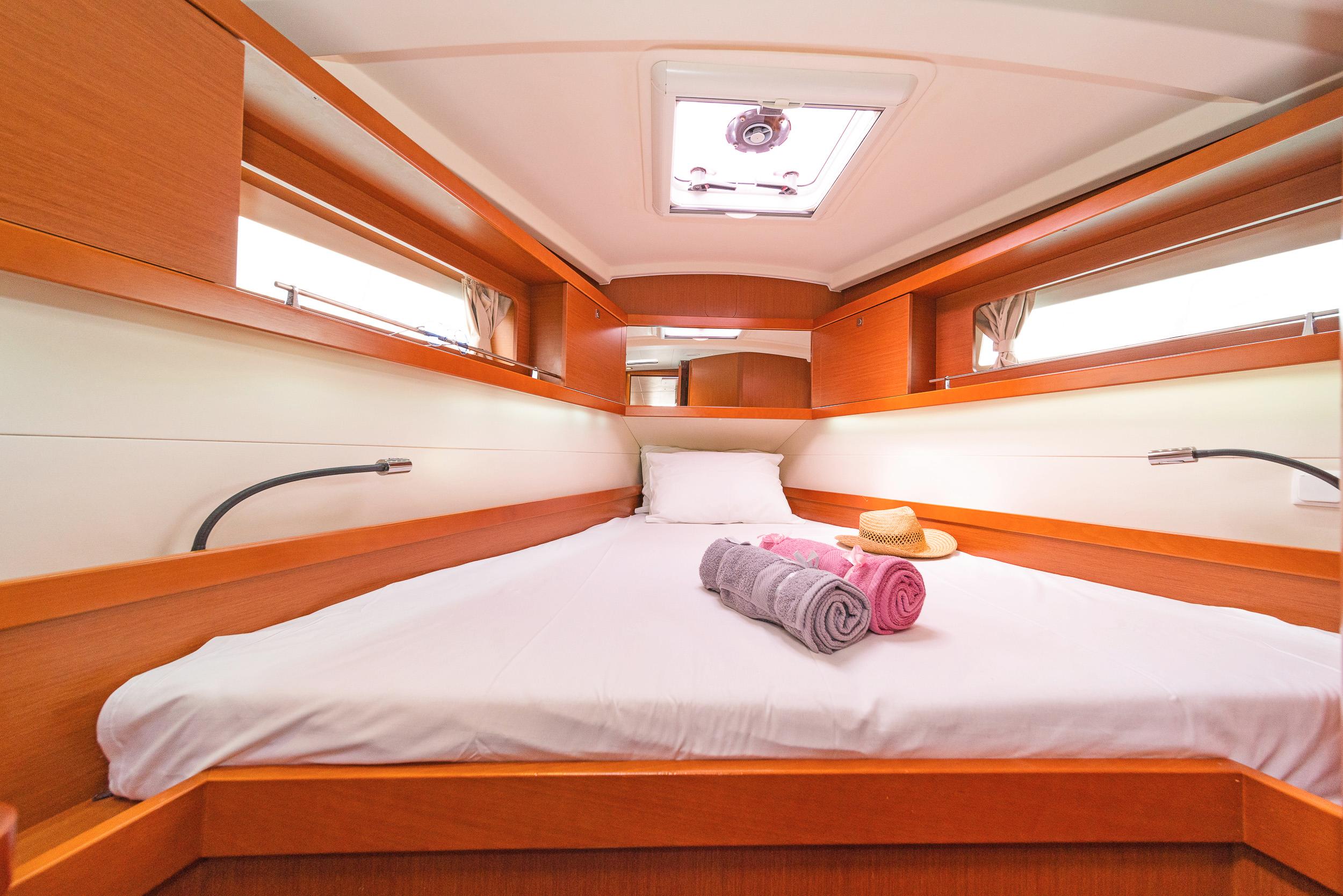 Oceanis 41, picture 8