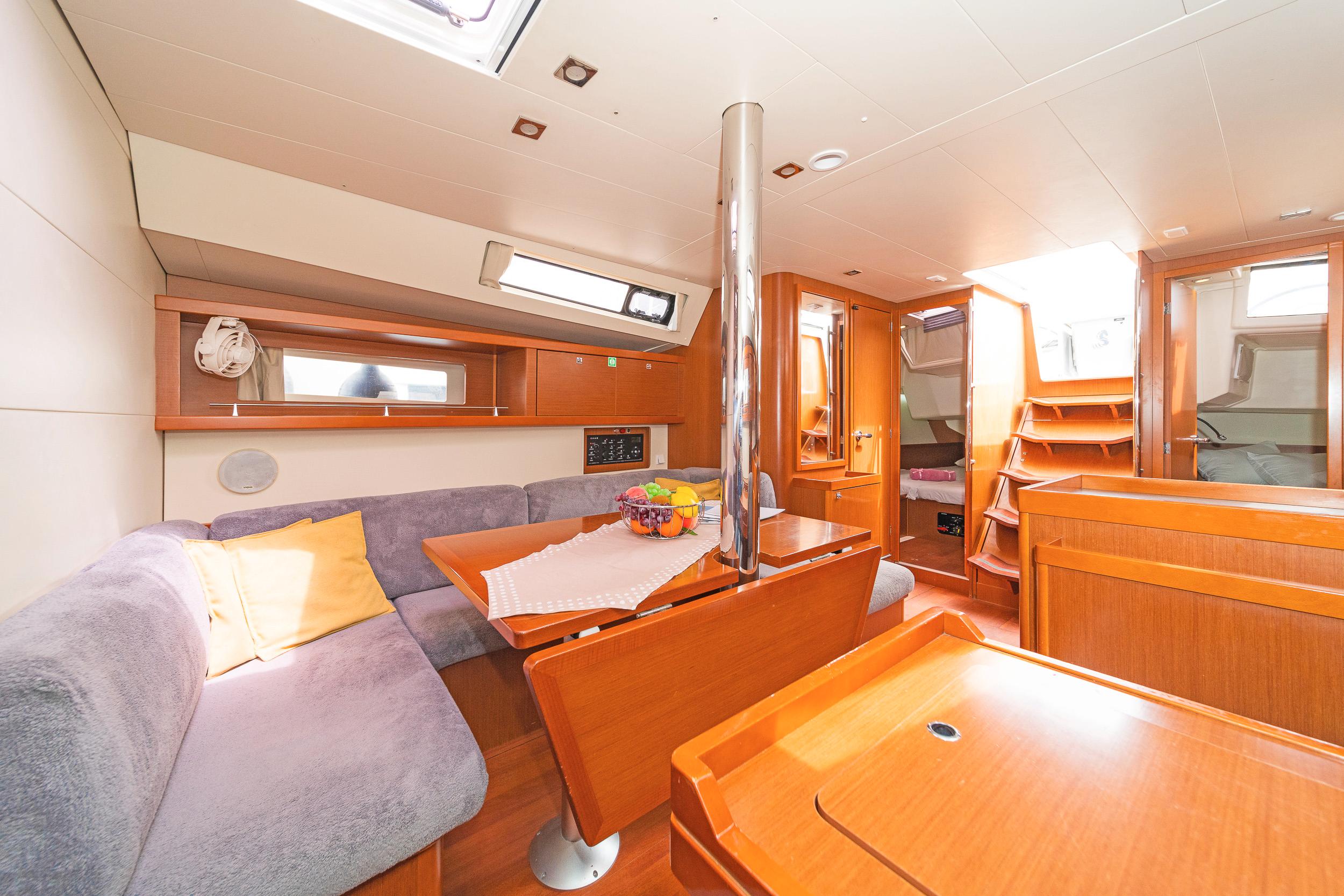 Oceanis 41, picture 11