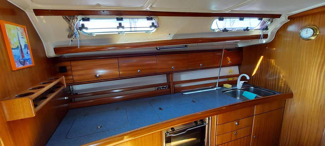 Bavaria 44, picture 10