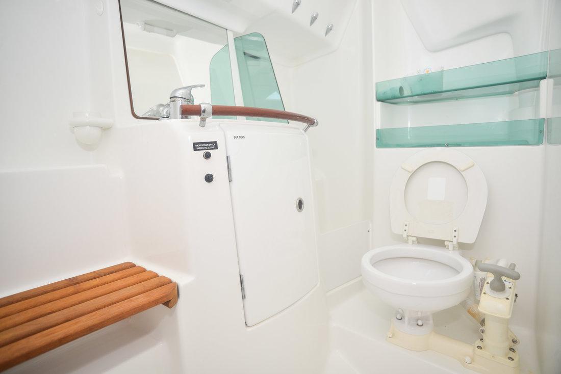 Oceanis Clipper 323, picture 23