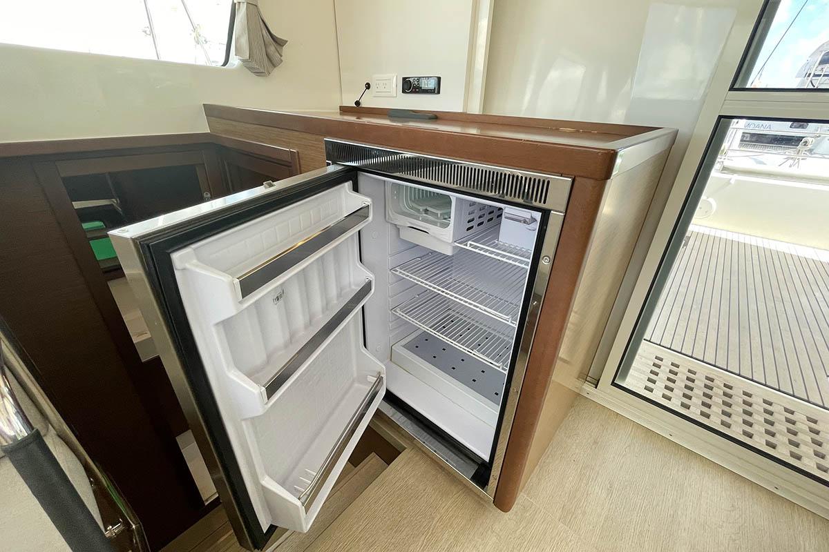 Lagoon 40 - 3 + 2 cab, picture 11