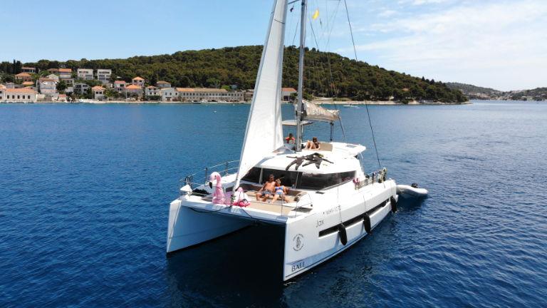 Book Bali 4.1 - 4 + 1 cab. Catamaran for bareboat charter in Marina Frapa, Rogoznica, Šibenik region, Croatia with TripYacht!, picture 4