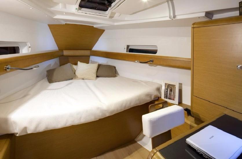 Book Sun Odyssey 419 Sailing yacht for bareboat charter in Seychelles, Praslin, Mahé, Seychelles with TripYacht!, picture 14