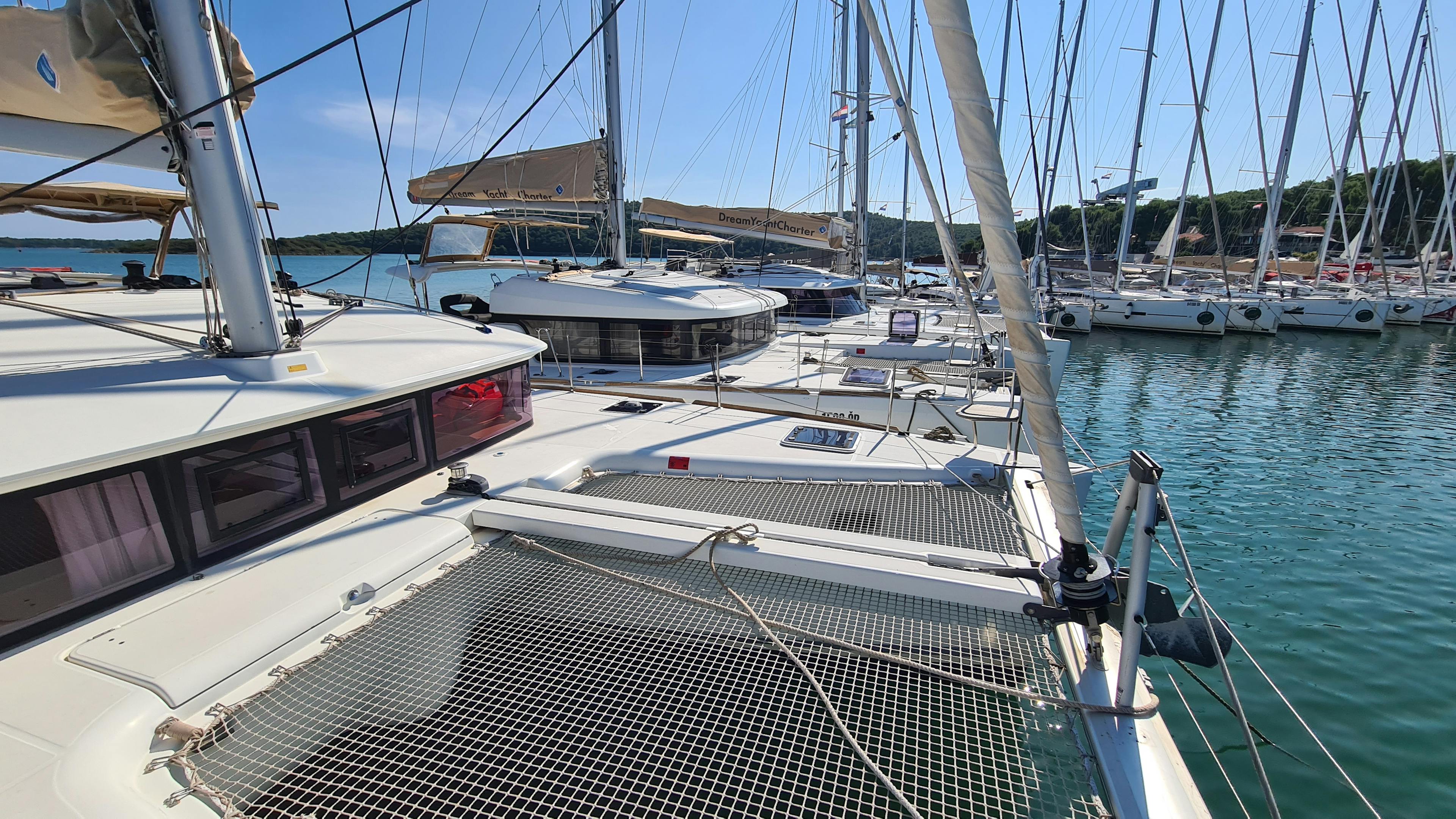 Book Lagoon 400 S2 - 4 + 2 cab. Catamaran for bareboat charter in Pula, ACI Marina Pomer, Istra, Croatia with TripYacht!, picture 6