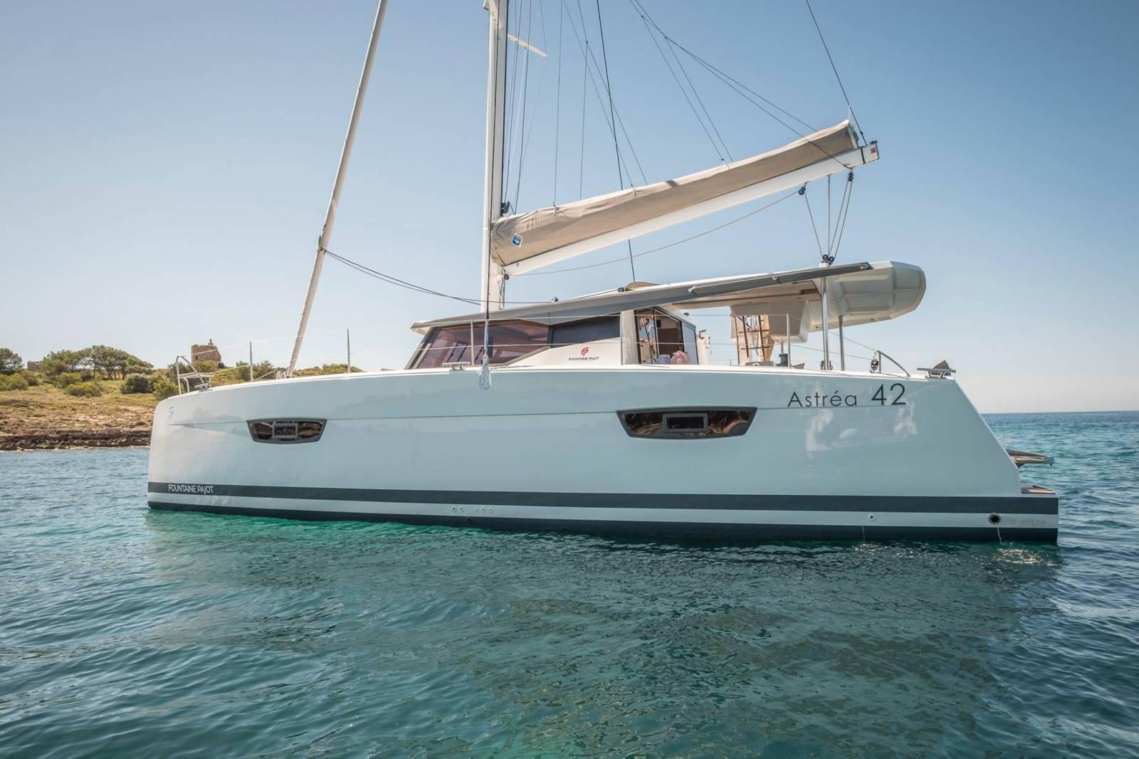 Fountaine Pajot Astrea 42 - 4 + 2 cab., picture 1