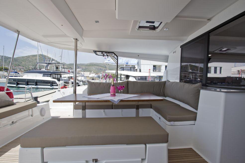 Book Fountaine Pajot Saona 47 Quintet - 5 + 1 cab. Catamaran for bareboat charter in La Paz, Costa Baja Marina, Baja California Sur, Mexico with TripYacht!, picture 6