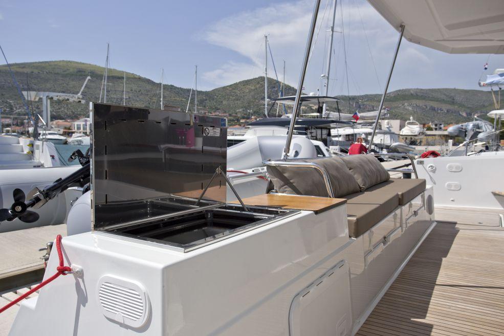 Fountaine Pajot Saona 47 Quintet - 5 + 1 cab., picture 7