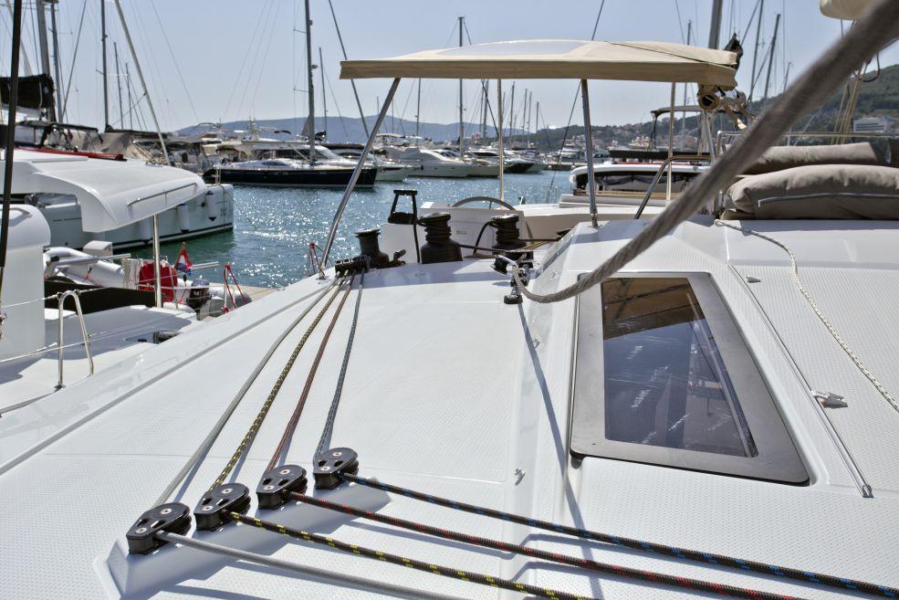 Book Fountaine Pajot Saona 47 Quintet - 5 + 1 cab. Catamaran for bareboat charter in La Paz, Costa Baja Marina, Baja California Sur, Mexico with TripYacht!, picture 18