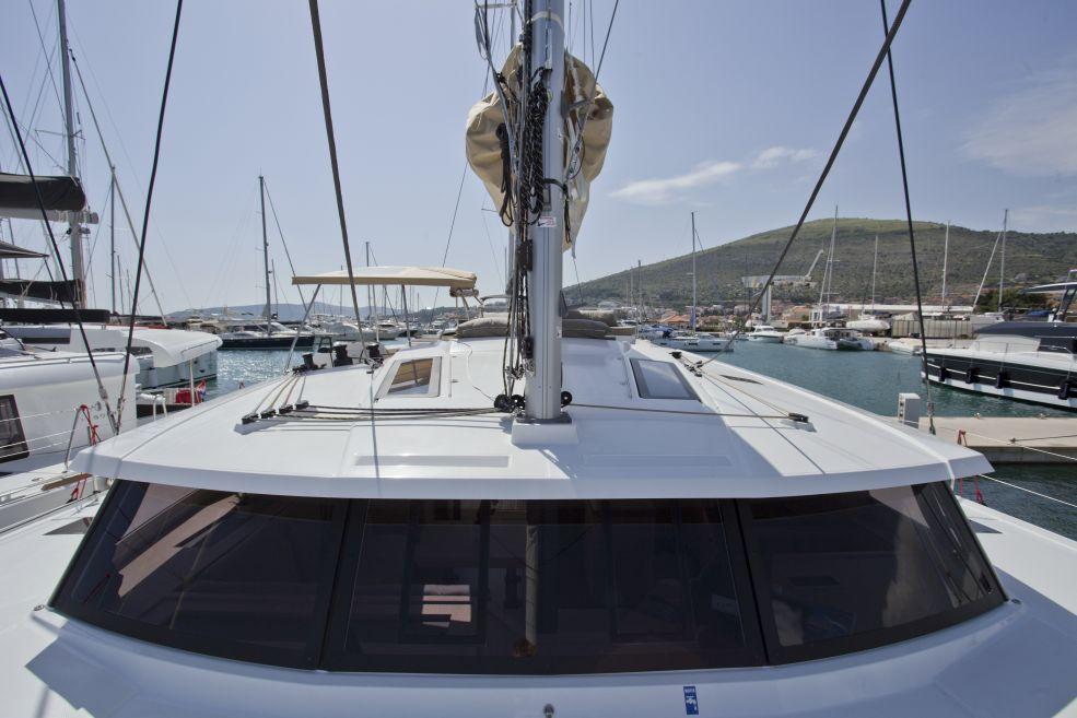 Book Fountaine Pajot Saona 47 Quintet - 5 + 1 cab. Catamaran for bareboat charter in La Paz, Costa Baja Marina, Baja California Sur, Mexico with TripYacht!, picture 17