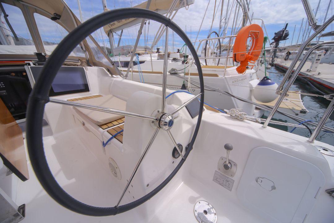 Dufour 310 GL, picture 14