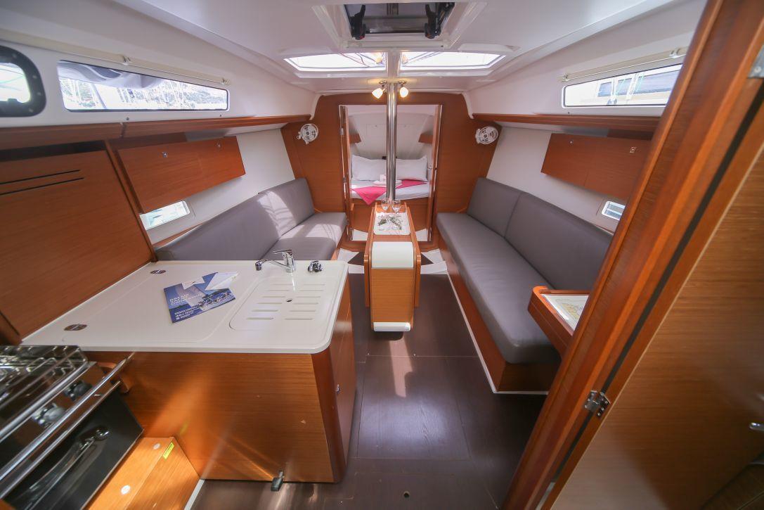 Dufour 310 GL, picture 9