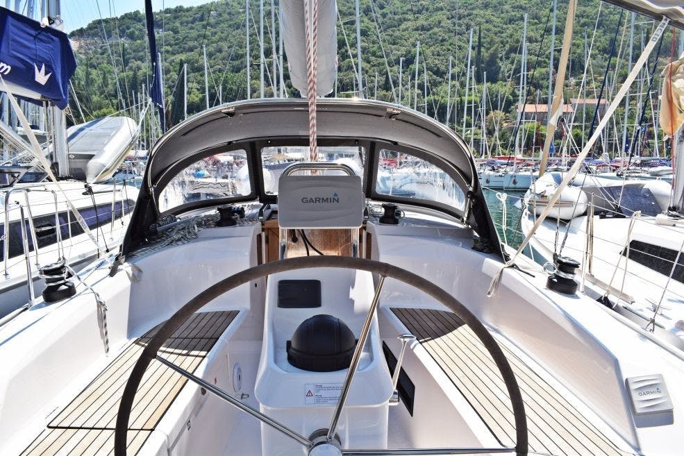 Book Bavaria Cruiser 34 - 2 cab. Sailing yacht for bareboat charter in Dubrovnik, Komolac, ACI Marina Dubrovnik, Dubrovnik region, Croatia with TripYacht!, picture 3