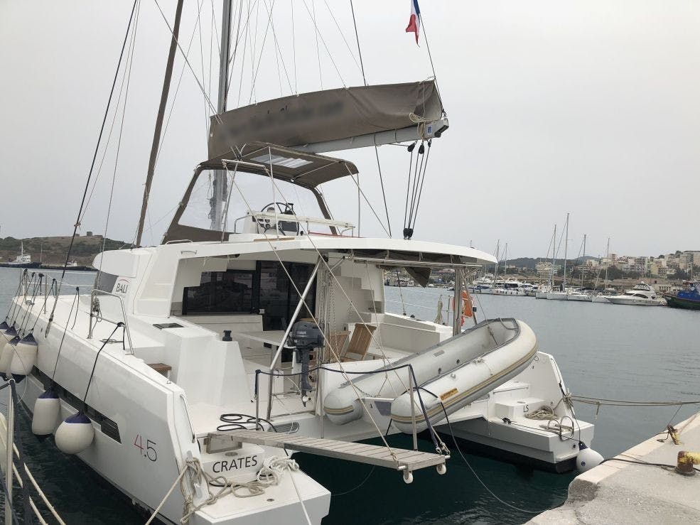 Book Bali 4.5 - 4 + 2 cab. Catamaran for bareboat charter in Athens, Alimos marina, Athens area/Saronic/Peloponese, Greece with TripYacht!, picture 11