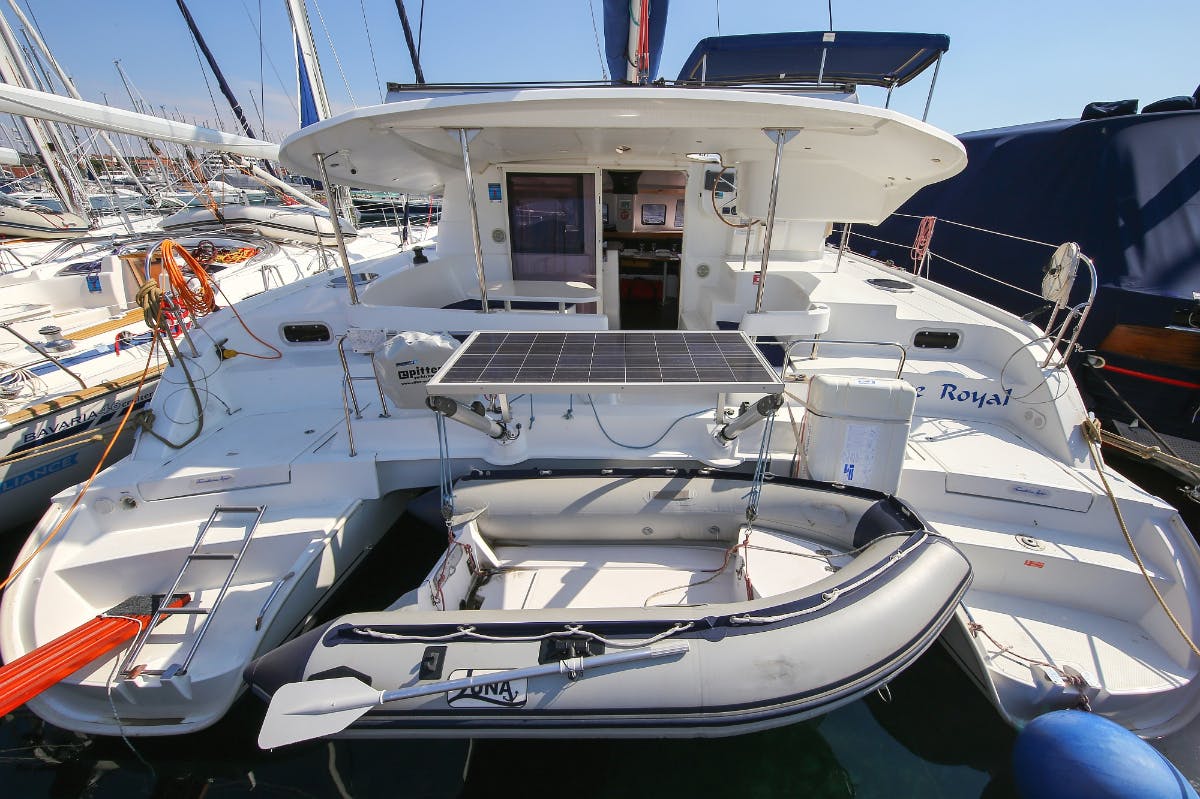 Book Lipari 41 - 4 + 2 cab. Catamaran for bareboat charter in Marina Tehnomont Veruda, Pula, Istra, Croatia with TripYacht!, picture 5