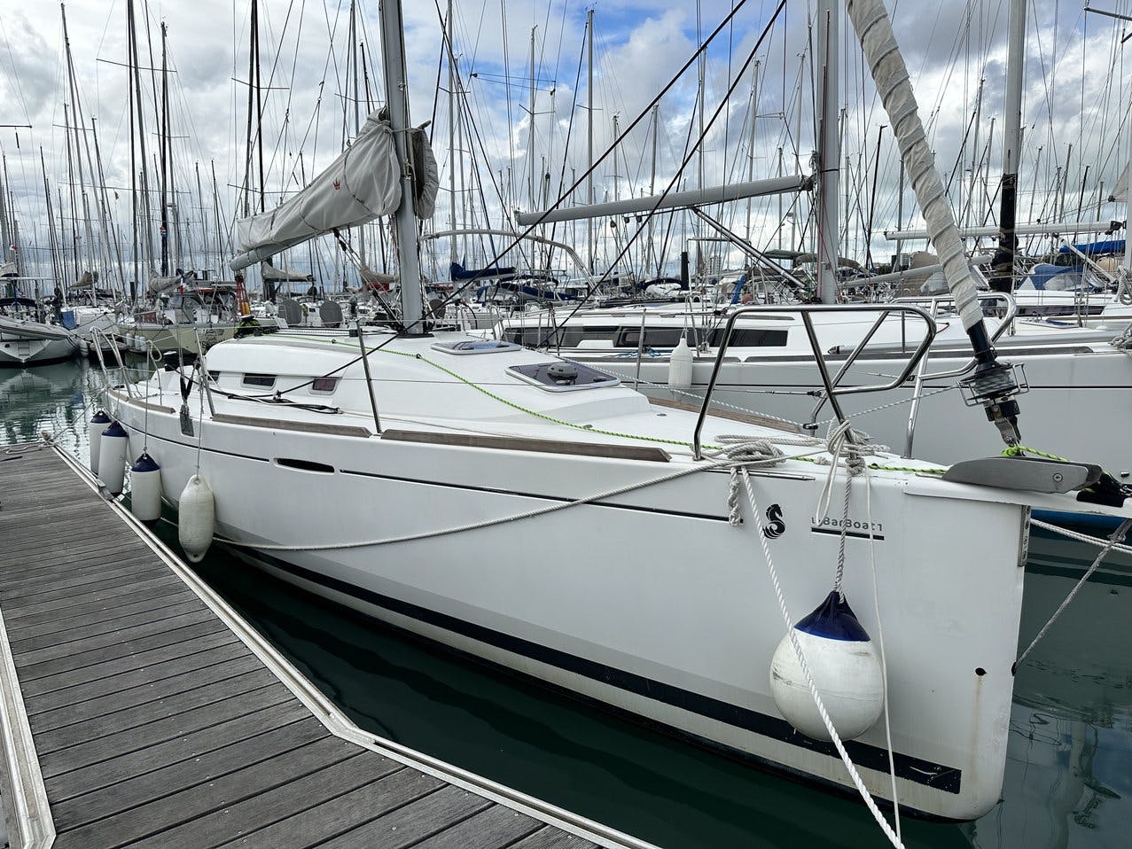 Book First 30 Sailing yacht for bareboat charter in French Atlantic, La Rochelle, Poitou-Charentes, France with TripYacht!, picture 4