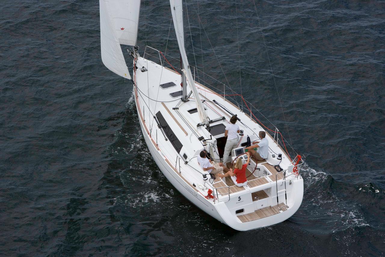 Oceanis 34, picture 1