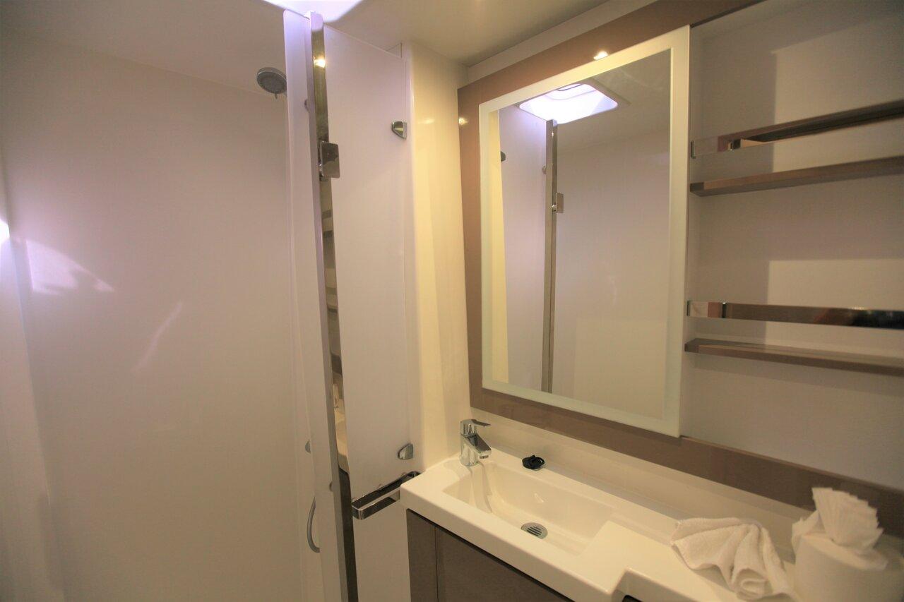 Fountaine Pajot Saona 47 Quintet - 5 + 1 cab., picture 18
