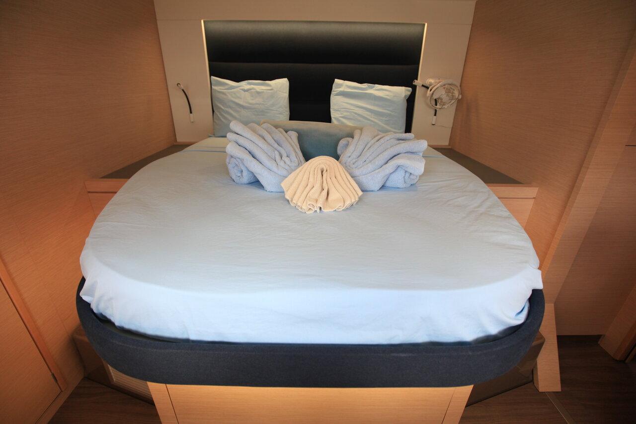 Fountaine Pajot Saona 47 Quintet - 5 + 1 cab., picture 12