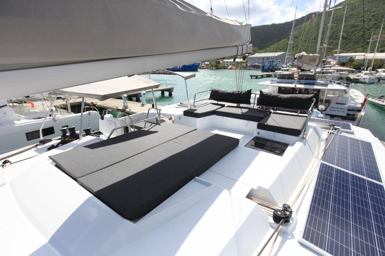 Fountaine Pajot Saona 47 Quintet - 5 + 1 cab., picture 6