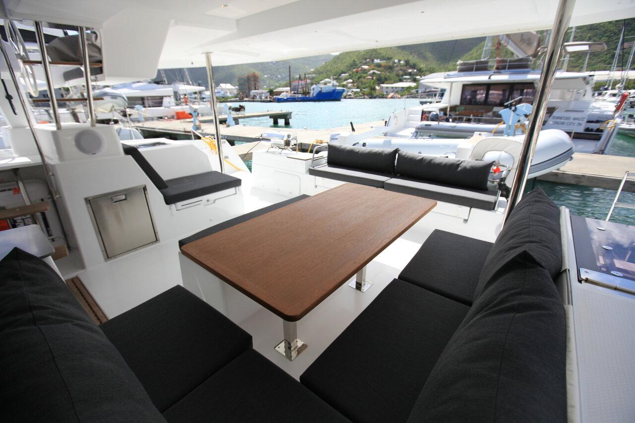 Fountaine Pajot Saona 47 Quintet - 5 + 1 cab., picture 12