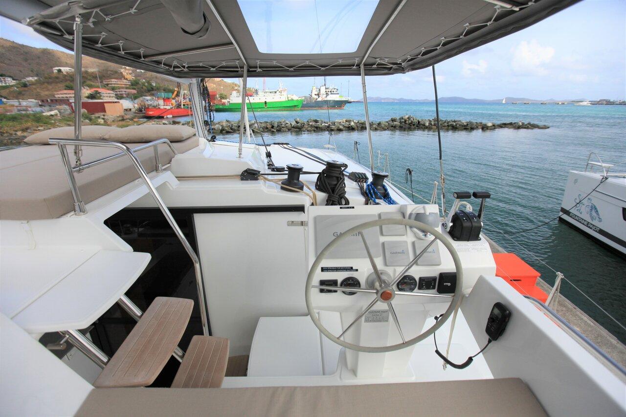 Fountaine Pajot Saona 47 - 5 cab., picture 13