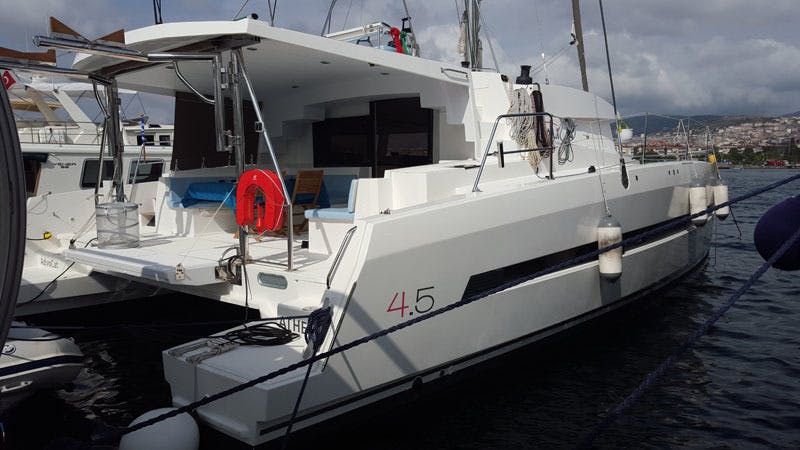 Book Bali 4.5 - 4 + 2 cab. Catamaran for bareboat charter in Seychelles, Praslin, Mahé, Seychelles with TripYacht!, picture 5