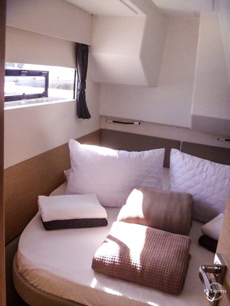 Fountaine Pajot MY 37 - 3 cab., picture 12