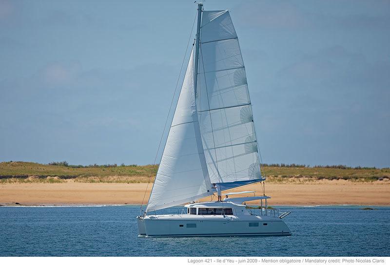 Lagoon 421, picture 1