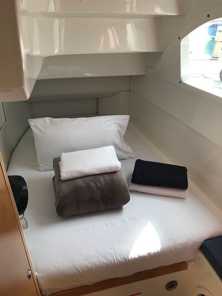 Book Seawind 1250 Catamaran for bareboat charter in Whitsundays, Airlie Beach, Coral Sea Marina, Whitsunday Region of Queensland, Australia and Oceania with TripYacht!, picture 7