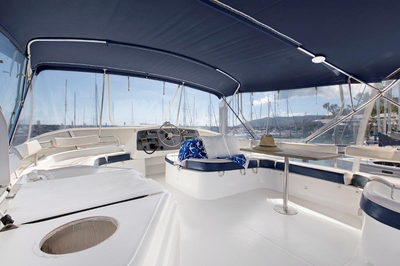 Book Cumberland 46 - 4 cab. Power catamaran for bareboat charter in Whitsundays, Airlie Beach, Coral Sea Marina, Whitsunday Region of Queensland, Australia and Oceania with TripYacht!, picture 10