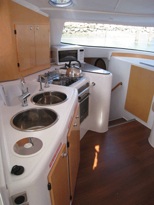 Book Lavezzi 40 - 4 cab. Catamaran for bareboat charter in Whitsundays, Airlie Beach, Coral Sea Marina, Whitsunday Region of Queensland, Australia and Oceania with TripYacht!, picture 4