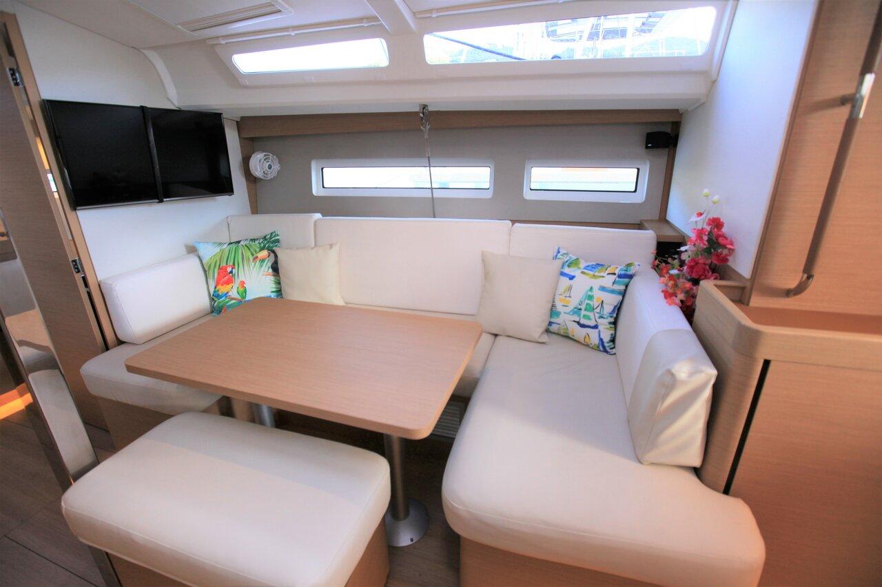 Sun Odyssey 440 - 2 cab., picture 5