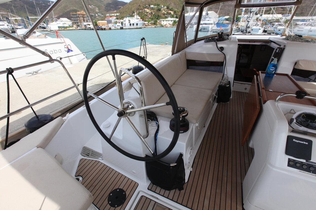 Sun Odyssey 440 - 3 cab., picture 8