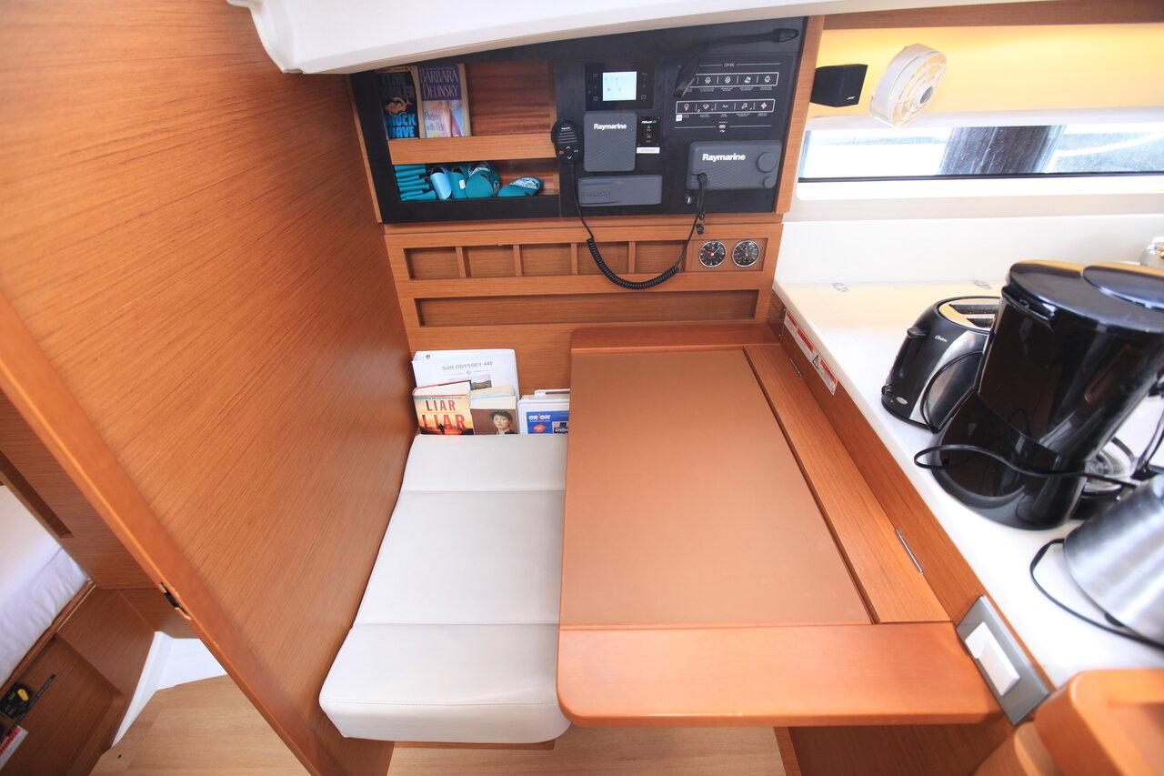 Sun Odyssey 440 - 3 cab., picture 17