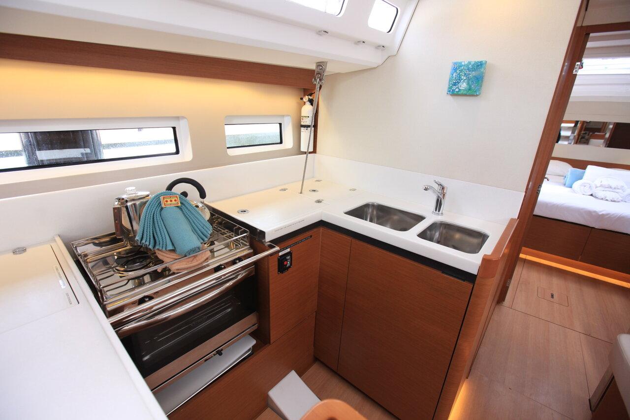 Sun Odyssey 440 - 3 cab., picture 14