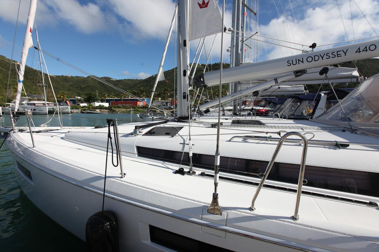 Sun Odyssey 440 - 2 cab., picture 4