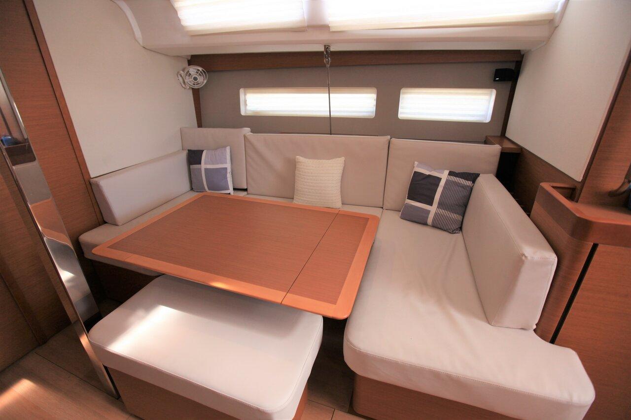 Sun Odyssey 440 - 2 cab., picture 12