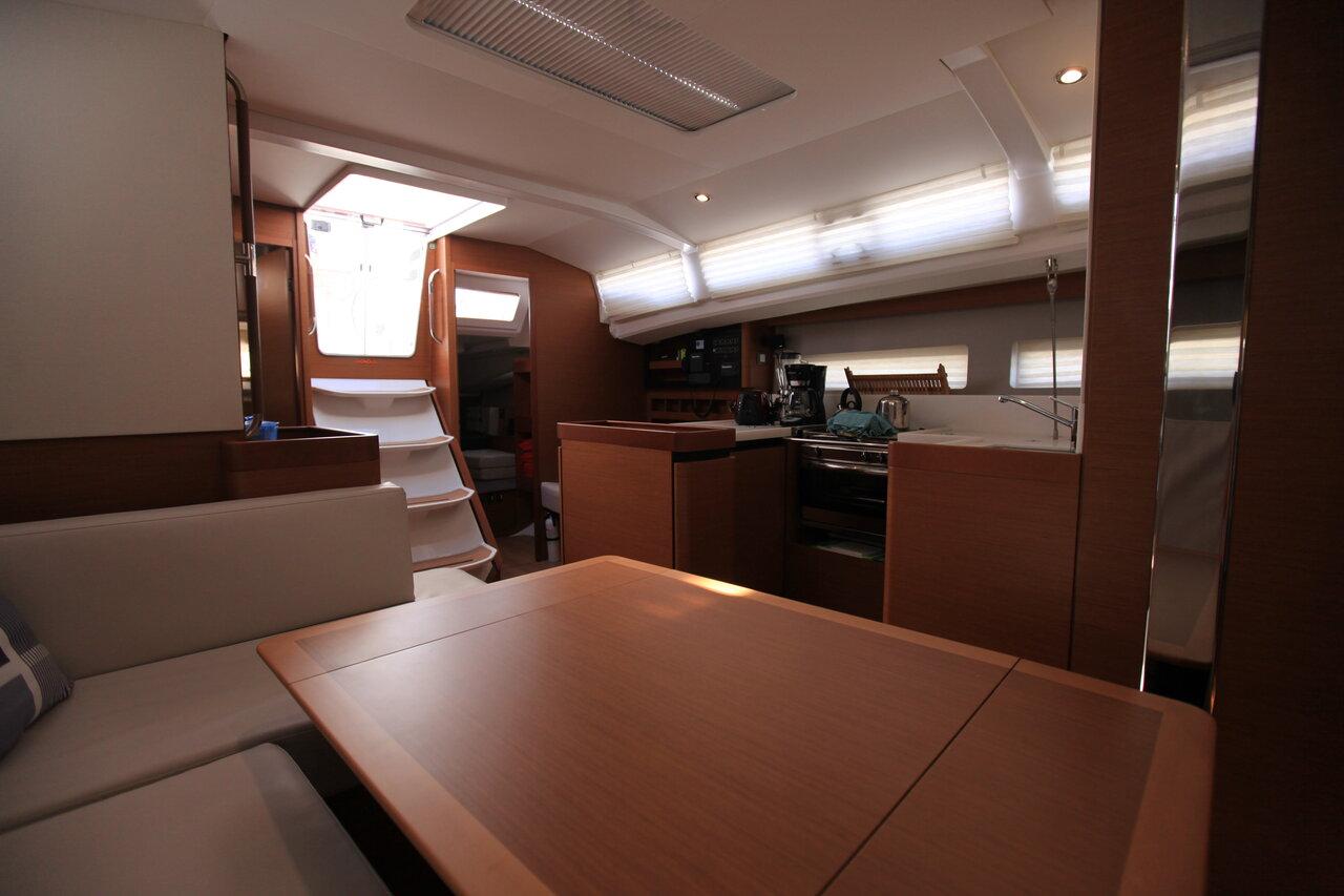 Sun Odyssey 440 - 2 cab., picture 13