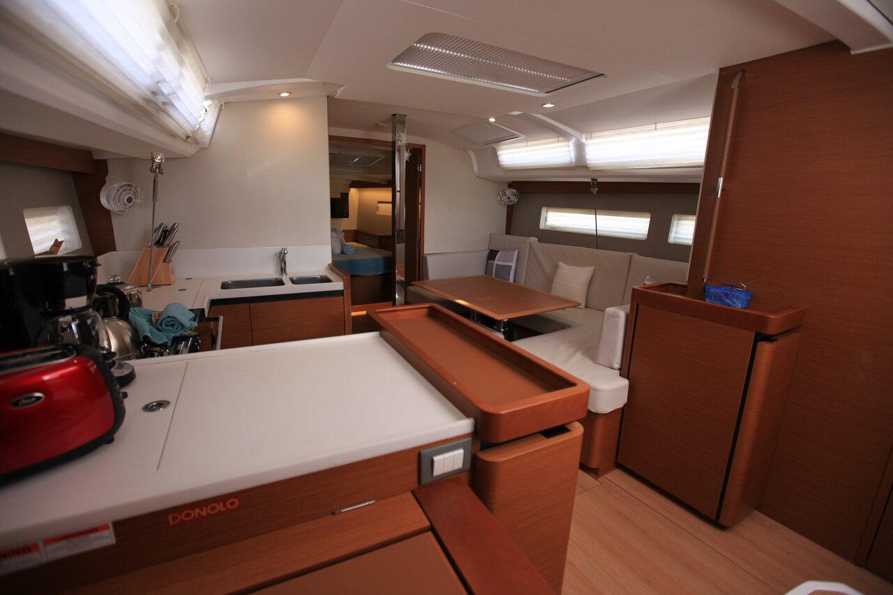 Sun Odyssey 440 - 2 cab., picture 8