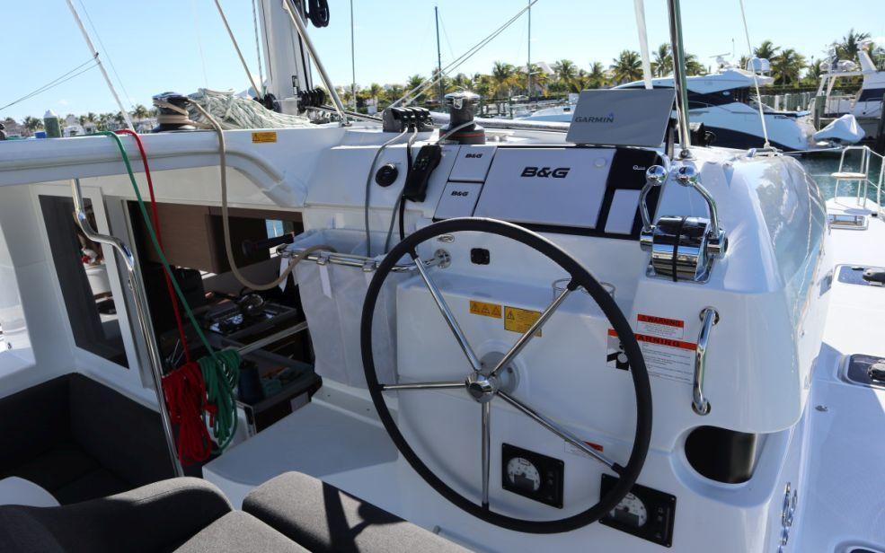 Book Lagoon 40 - 3 cab Catamaran for bareboat charter in Marsh Harbour, Conch Inn Marina, Abaco Islands, Bahamas with TripYacht!, picture 8