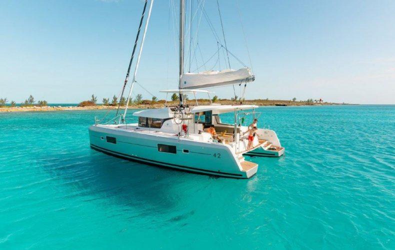 Lagoon 420 - 4 + 1 cab., picture 1